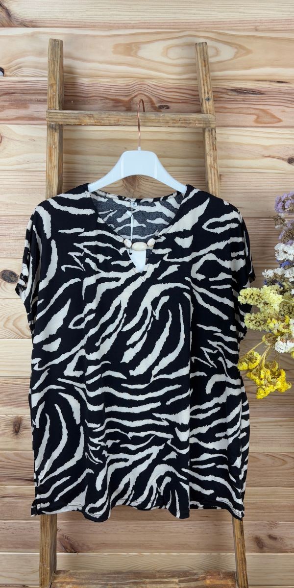 camiseta Etnica-camiseta original-camiseta verano-camiseta con accesorio